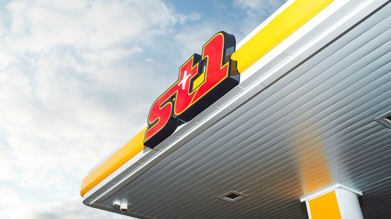 St1 and Caverion deepen their cooperation at nearly 400 Shell and St1 stations in Finland